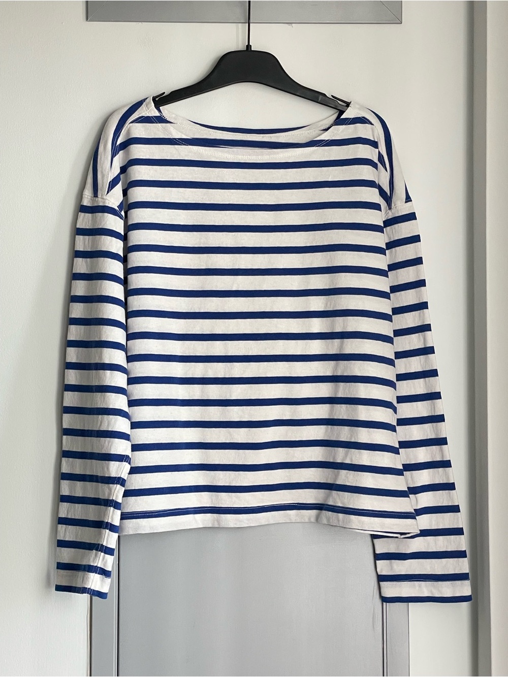 EVERLANE White and Royal Blue Striped Boatneck Long Sleeve Tee